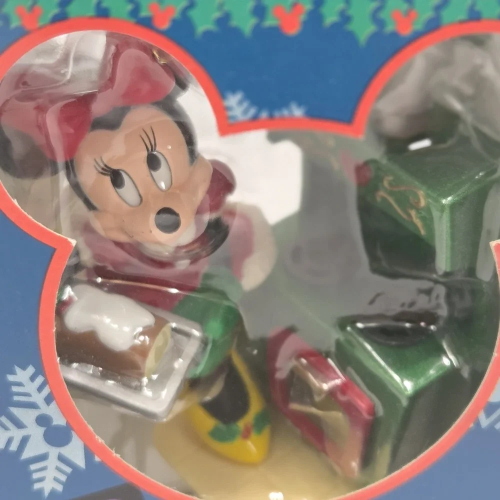 Enesco Disney Minnie Mouse Brighten-Up Christmas Ornament Baking Stove Lights Up